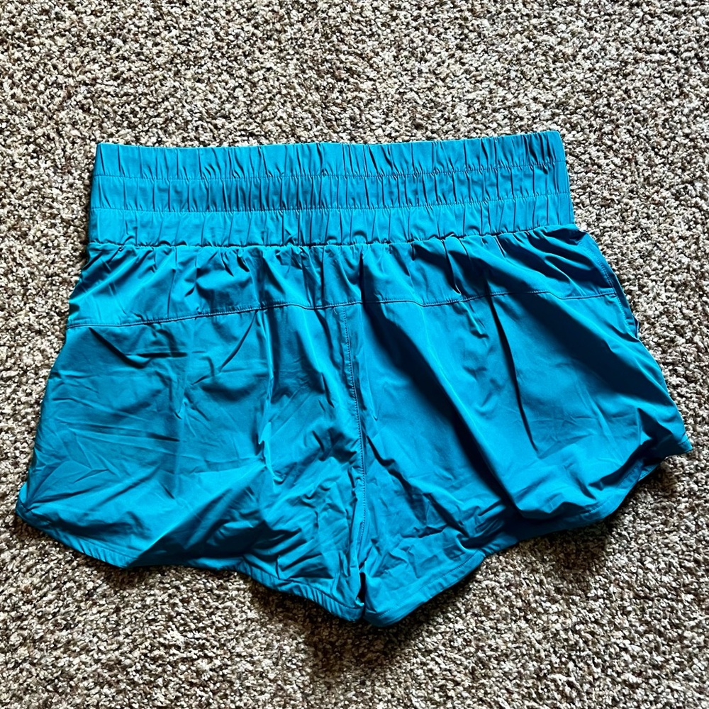 JoyLab Shorts - Picture 2 of 4